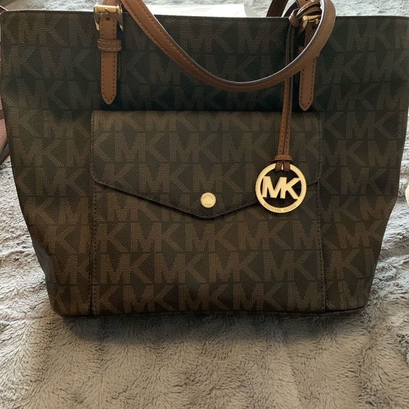 Michael kors purse - Picture 1 of 5